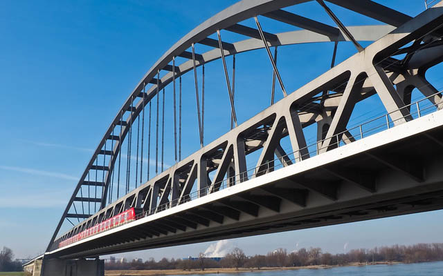 丙烯酸聚氨酯面漆工程應(yīng)用